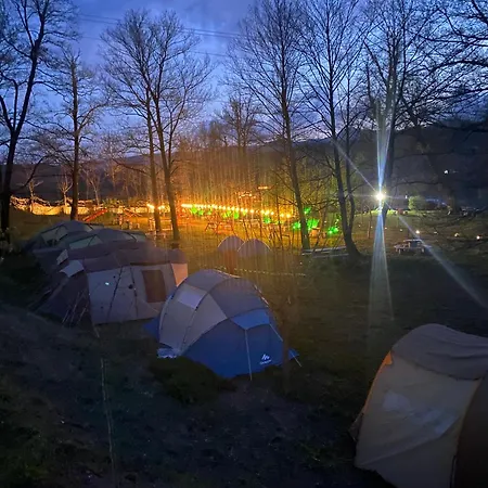 Kamping Lakoza Luxury tent *